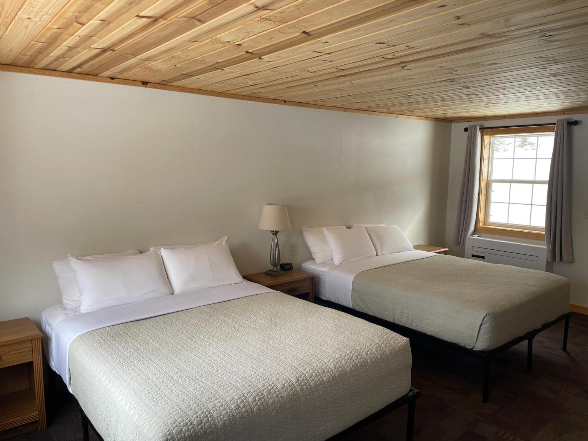 Hanging Horn Lakeside Resort Moose Lake Екстериор снимка