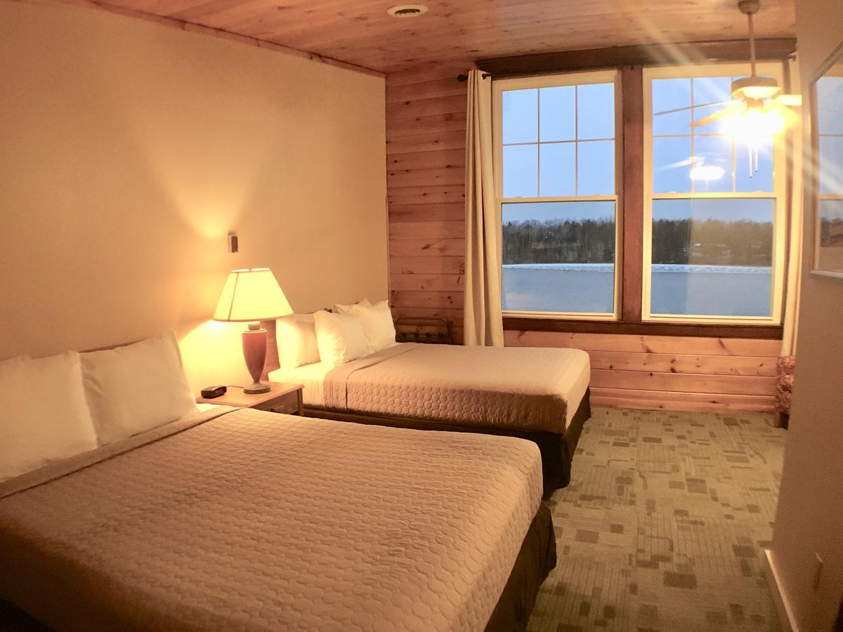 Hanging Horn Lakeside Resort Moose Lake Екстериор снимка