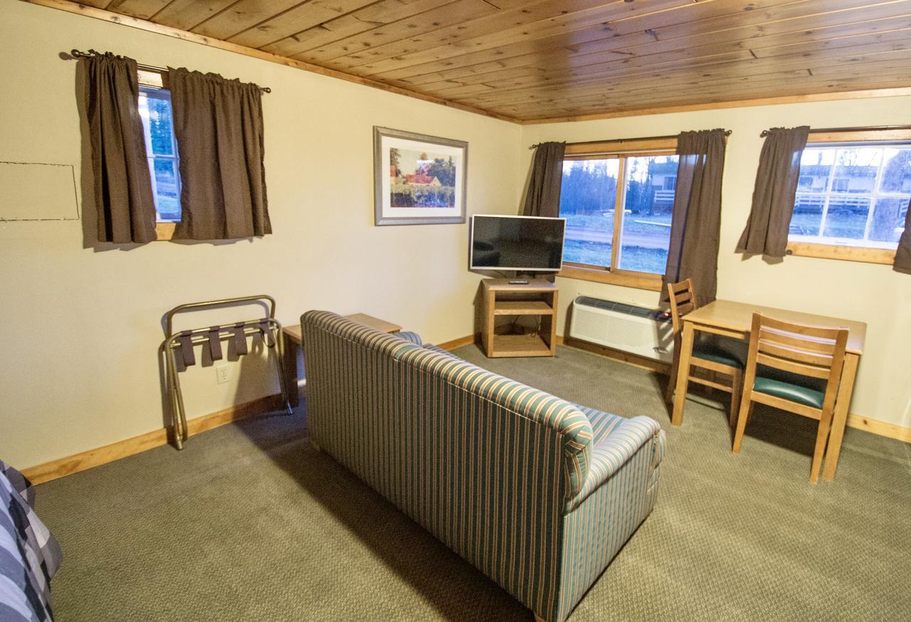 Hanging Horn Lakeside Resort Moose Lake Екстериор снимка